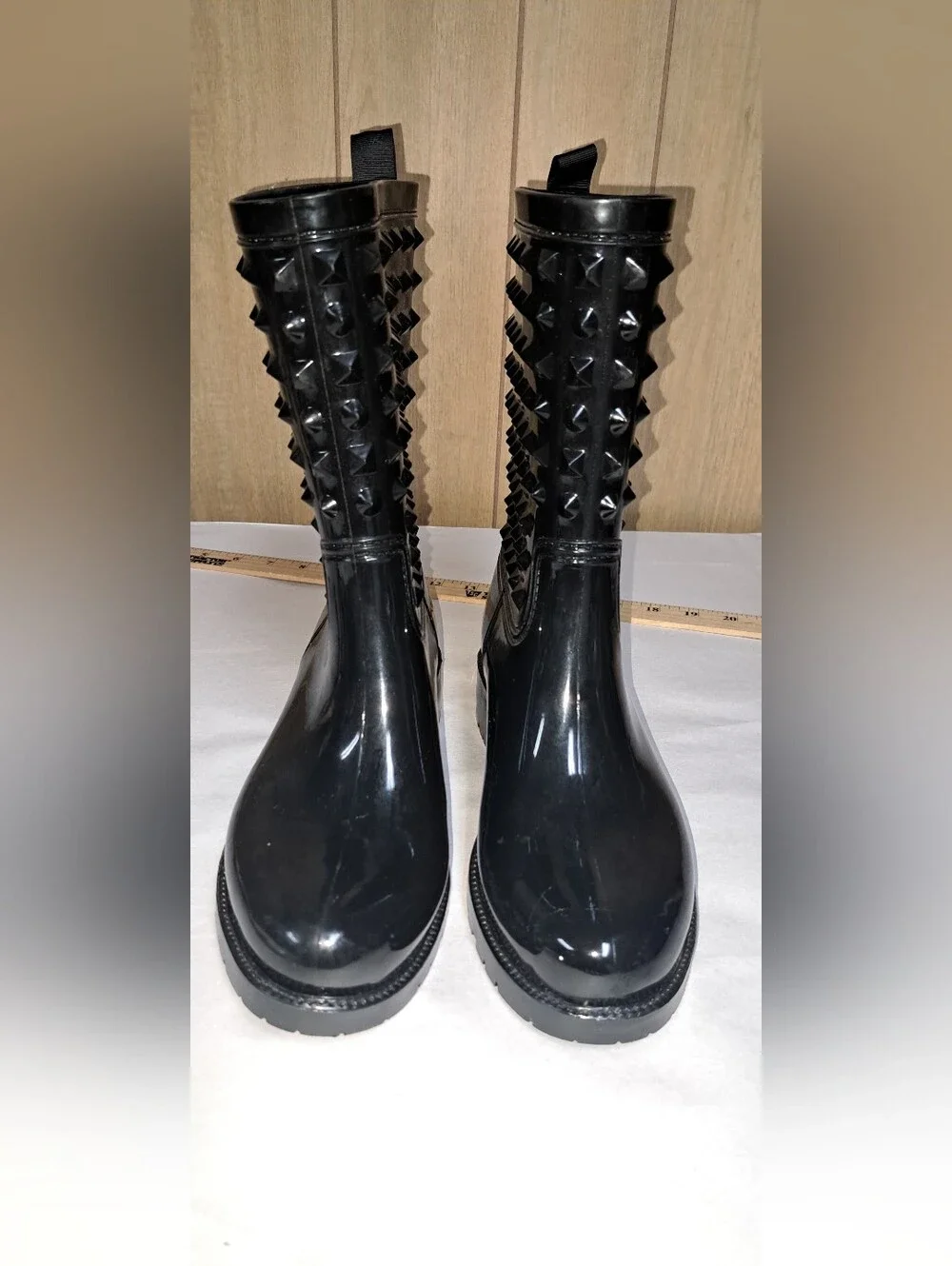 Ladies Capelli New York Black Studded Classy Rain Boot Pull On Size 9